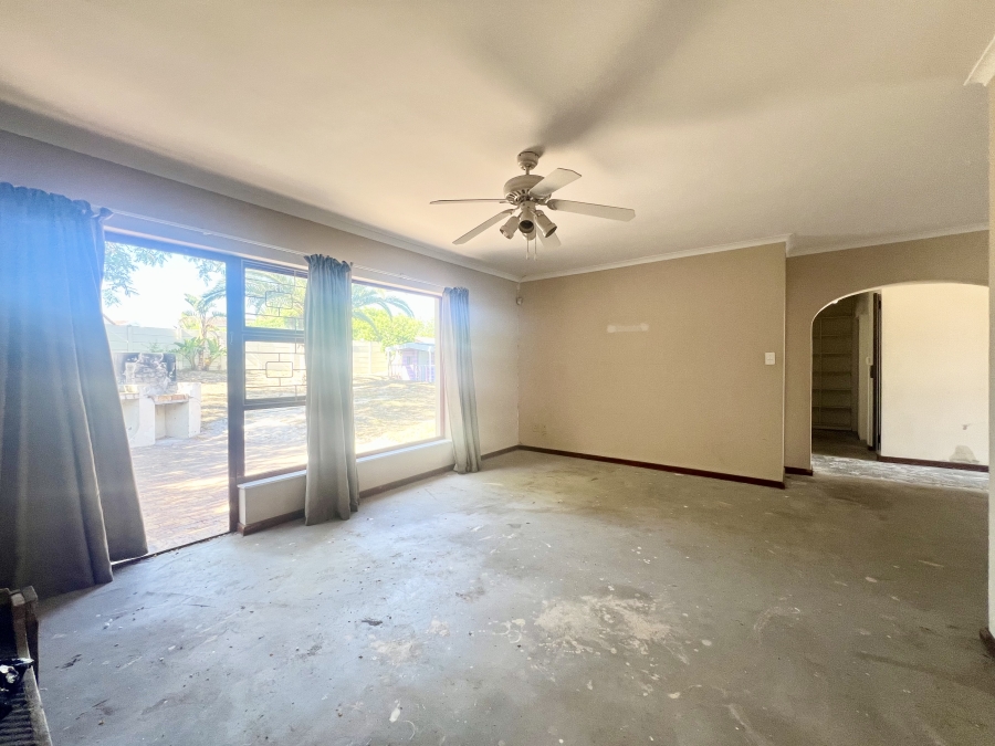 3 Bedroom Property for Sale in Flamingo Vlei Western Cape